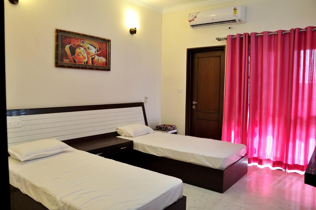 Mohini Home Stay Agra  Dış mekan fotoğraf